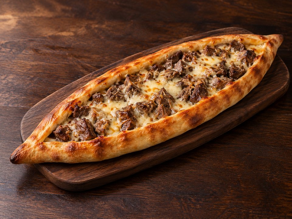 Kavurma Kaşarlı Pide
